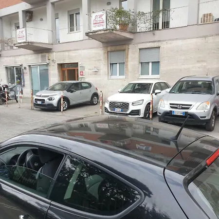 Relais Basement 게스트하우스 소렌토